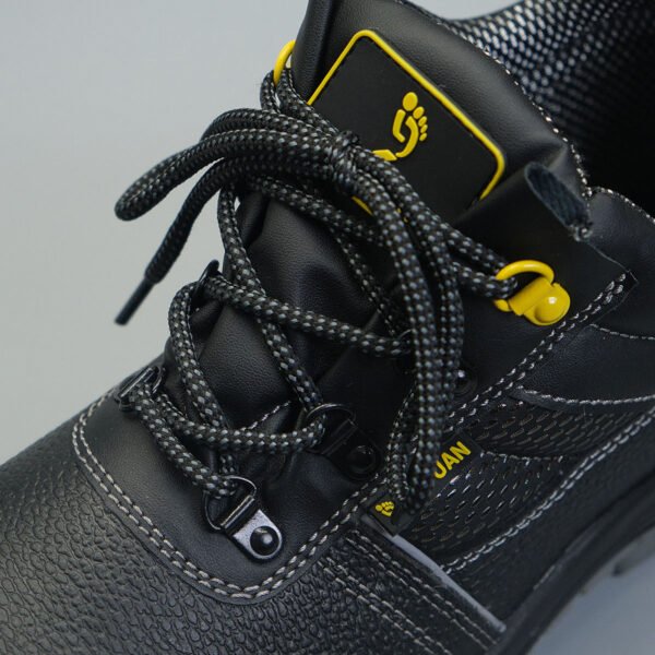 Hd7bf044d550a437eade8cc198db05801Z.jpg Lightweight Cowhide Leather Safety Shoes for Gardeners Comfortable Anti-Smash and Anti-Puncture Features Protective Gear